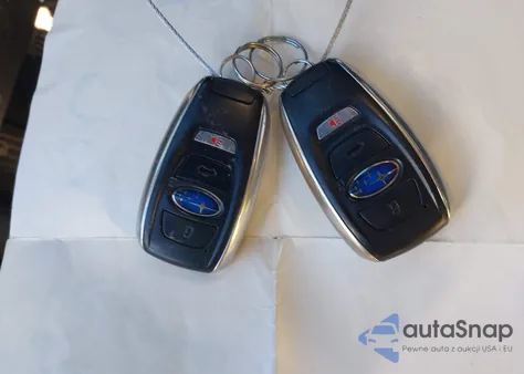 2016 Subaru Outback 2.5I Limited z USA, uszkodzony, nr VIN 4S4BSBNC6G3213556